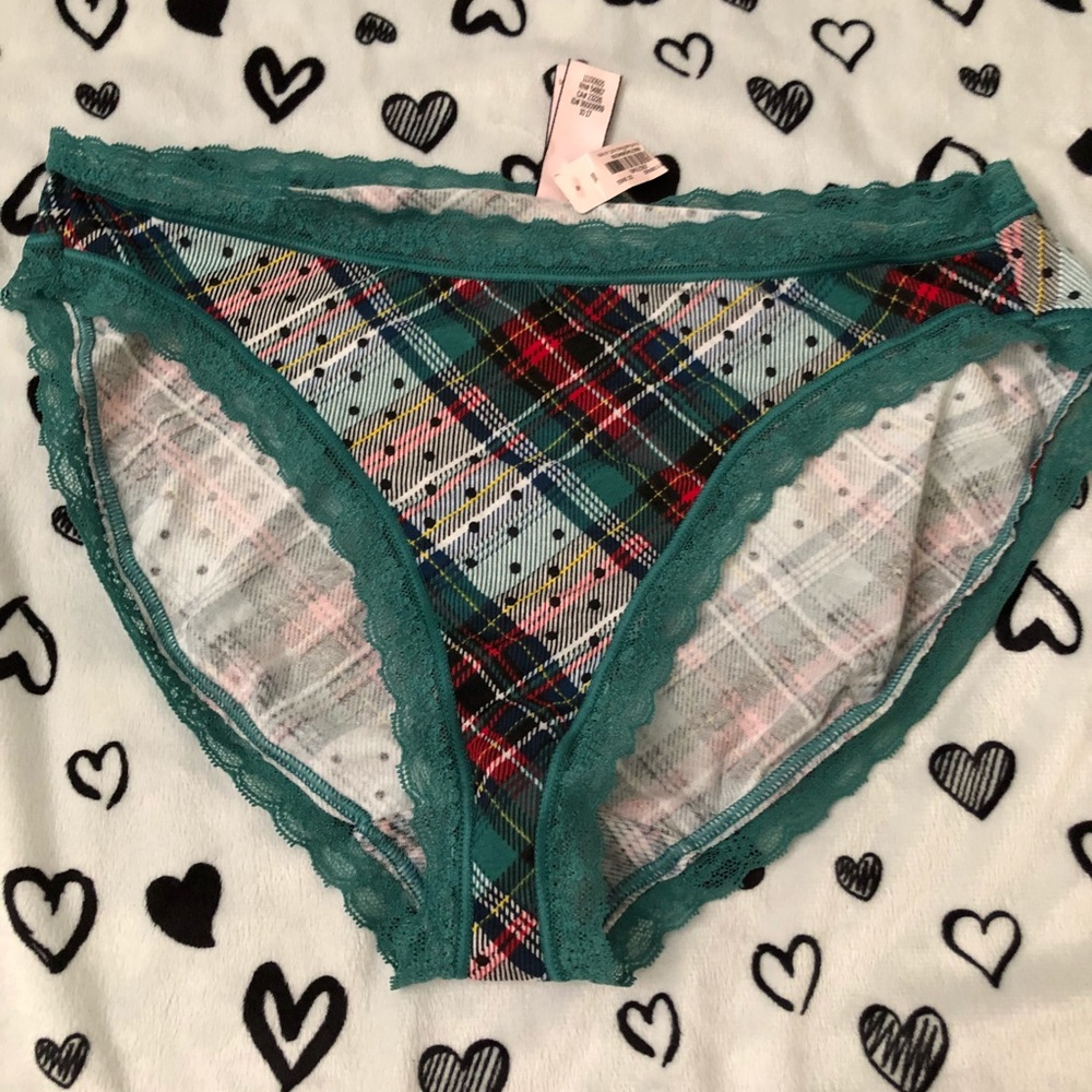 NWT Victoria secret underwear size medium